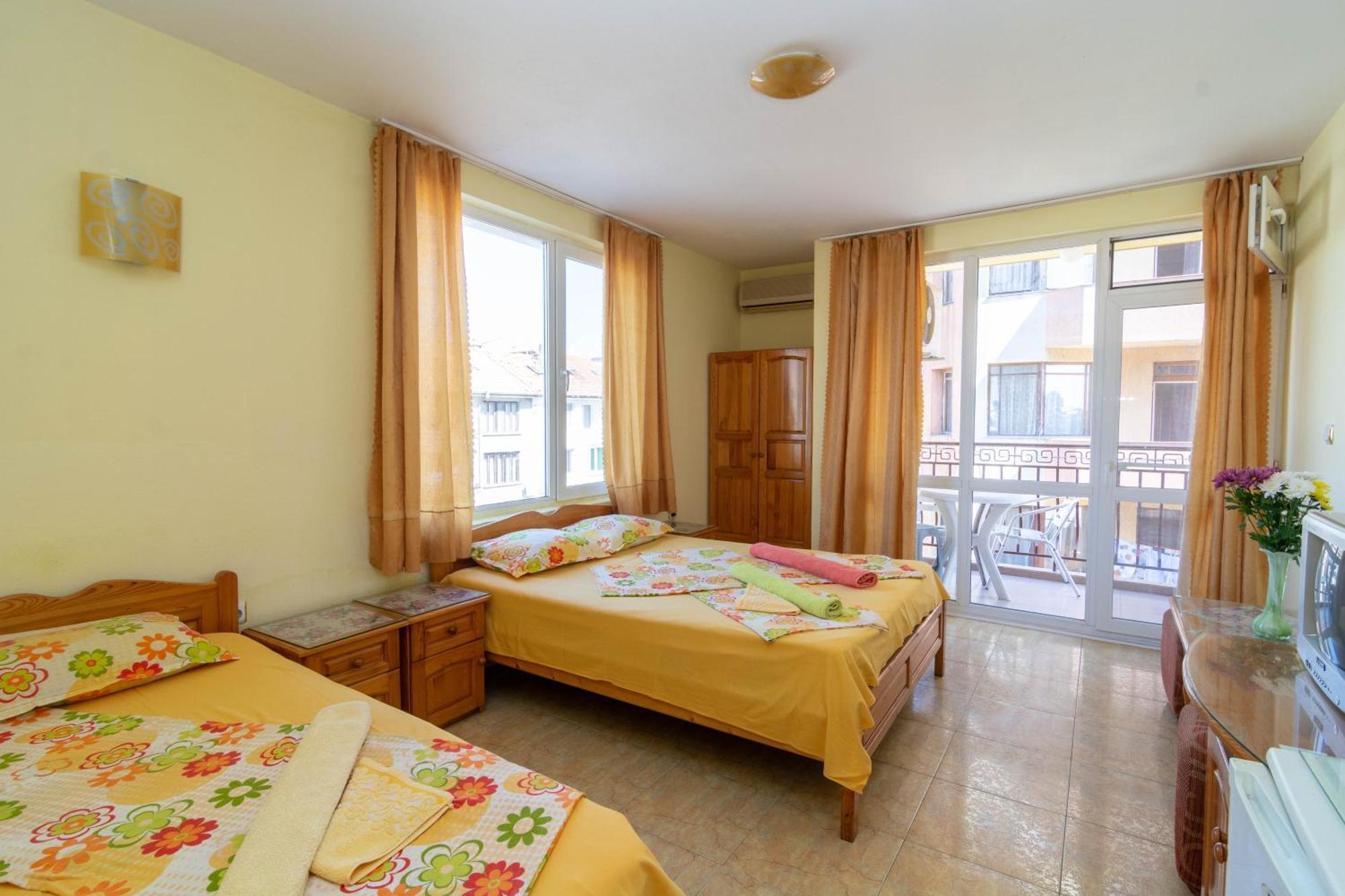 Fener Guest House Pomorie Extérieur photo