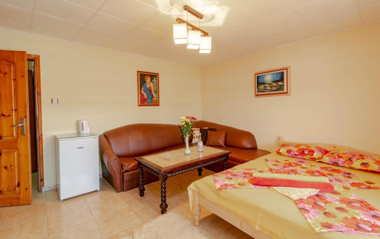 Fener Guest House Pomorie Extérieur photo
