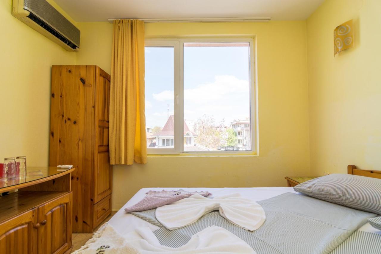 Fener Guest House Pomorie Extérieur photo