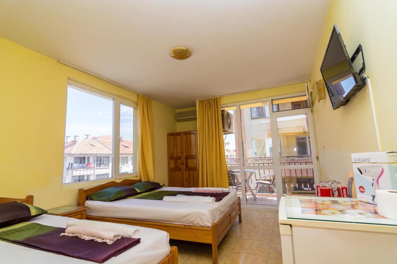 Fener Guest House Pomorie Extérieur photo