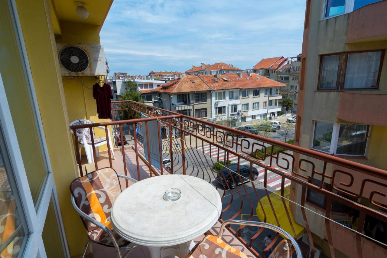 Fener Guest House Pomorie Extérieur photo