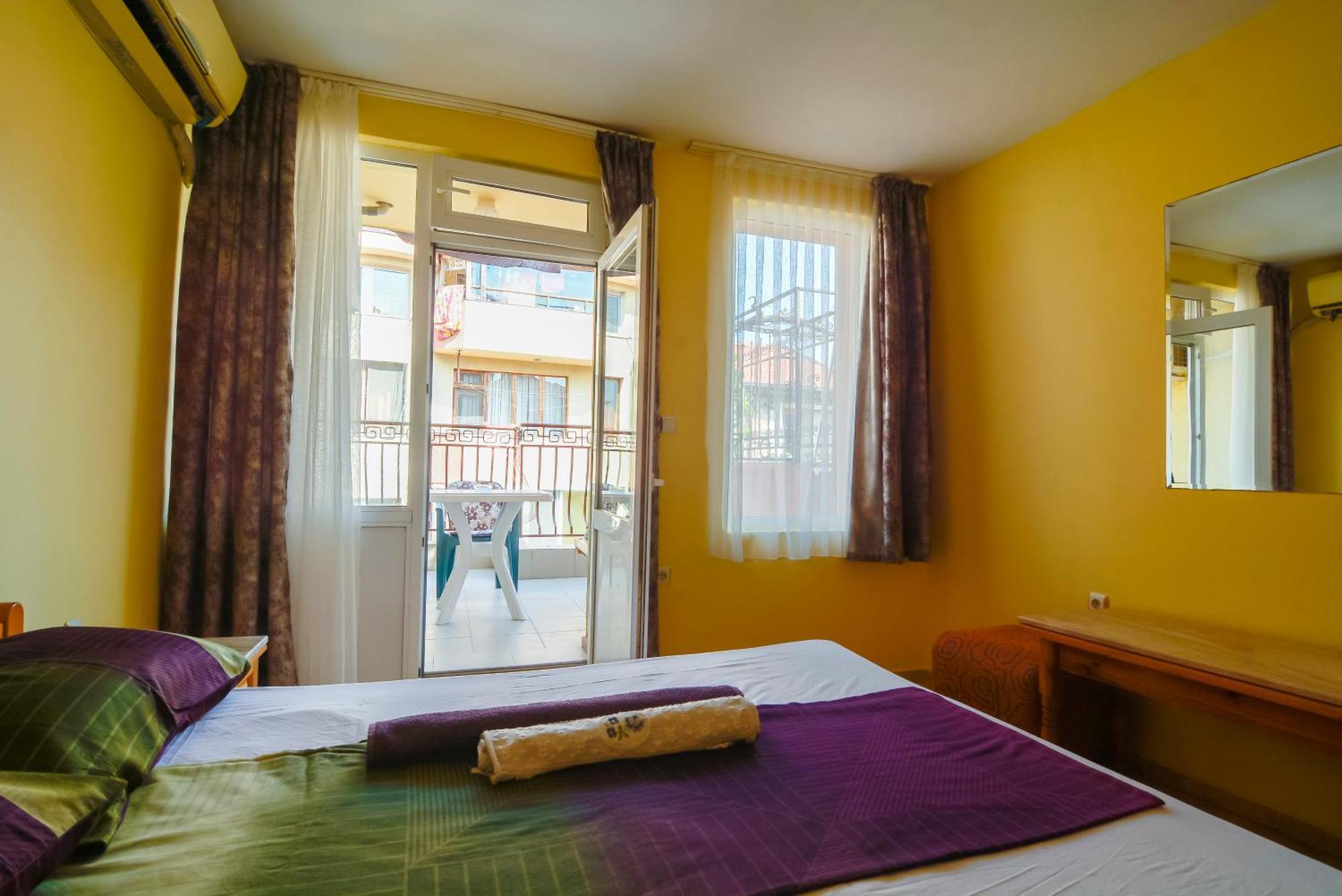Fener Guest House Pomorie Extérieur photo