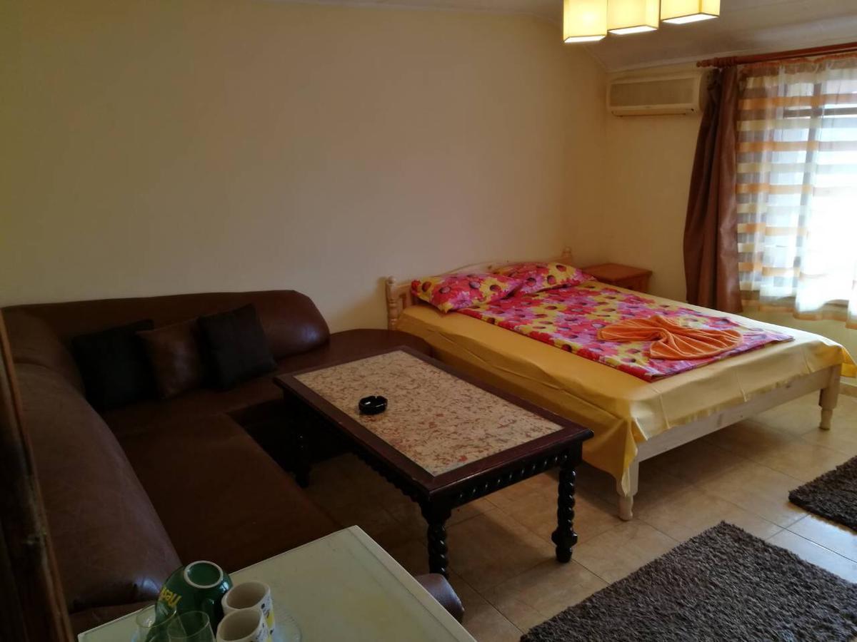 Fener Guest House Pomorie Extérieur photo